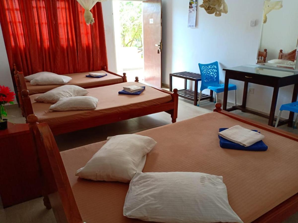 Hotel Senora Kataragama Luaran gambar