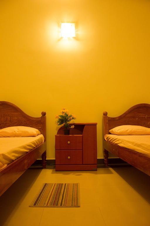 Hotel Senora Kataragama Bilik gambar