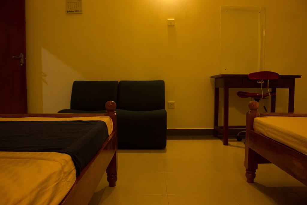 Hotel Senora Kataragama Luaran gambar