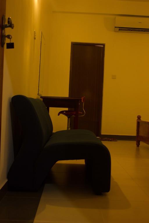 Hotel Senora Kataragama Luaran gambar