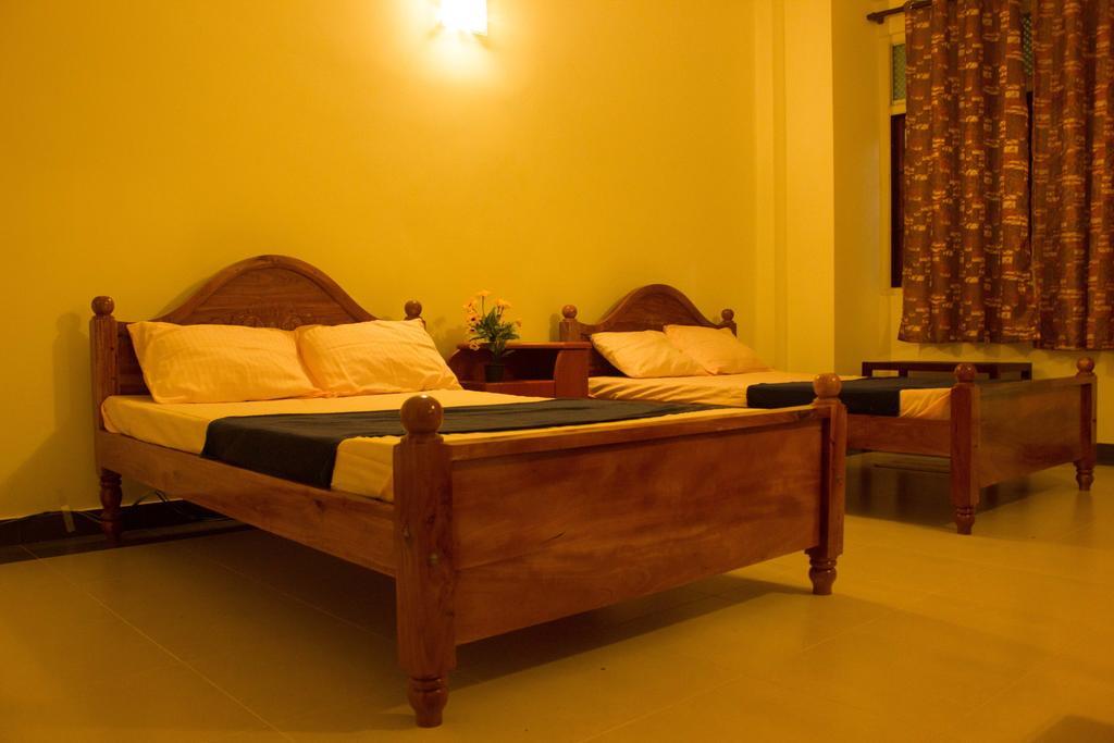 Hotel Senora Kataragama Bilik gambar