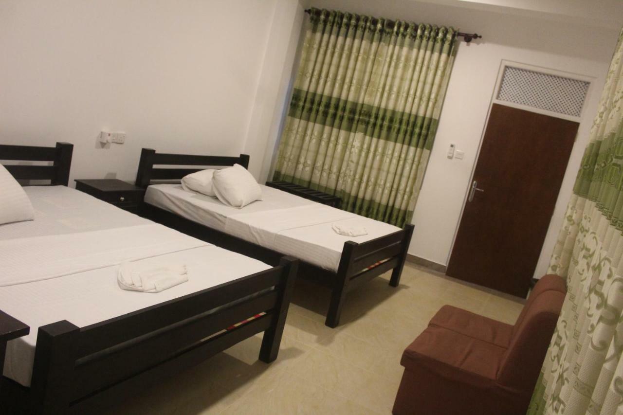 Hotel Senora Kataragama Luaran gambar