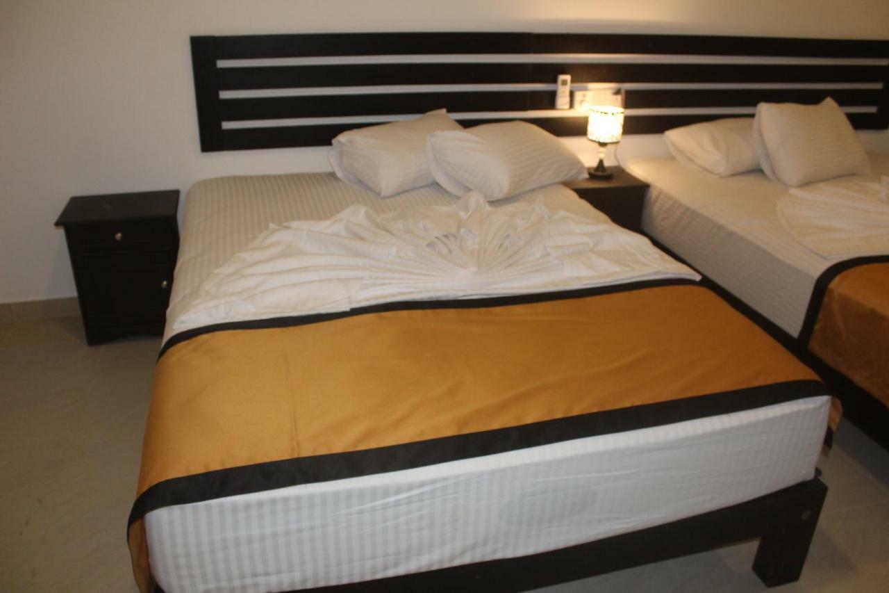 Hotel Senora Kataragama Luaran gambar