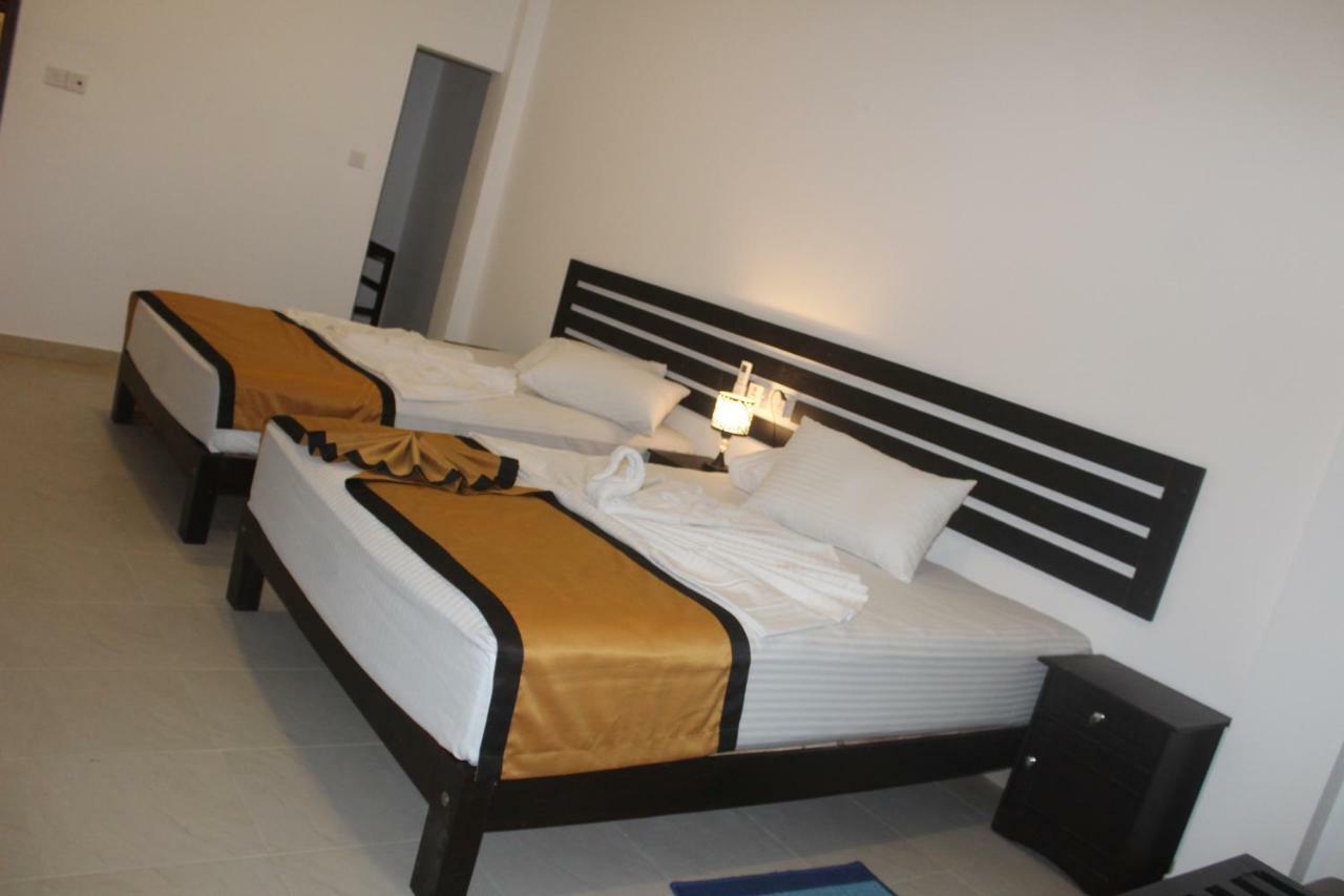Hotel Senora Kataragama Luaran gambar