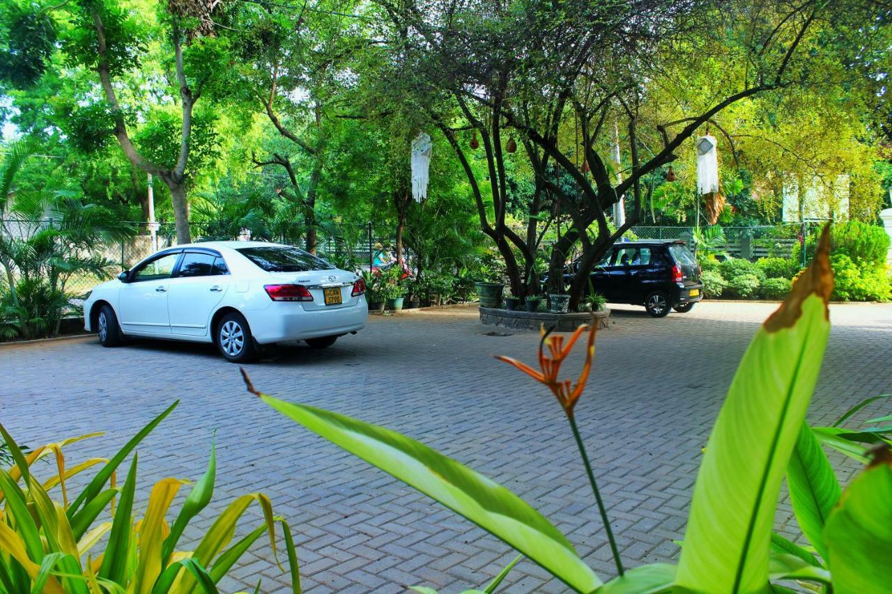 Hotel Senora Kataragama Luaran gambar