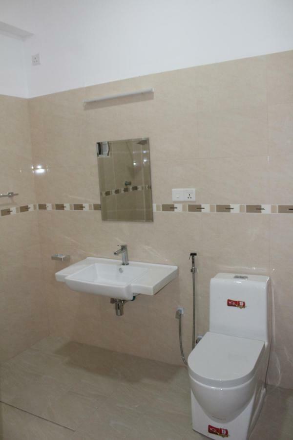 Hotel Senora Kataragama Luaran gambar